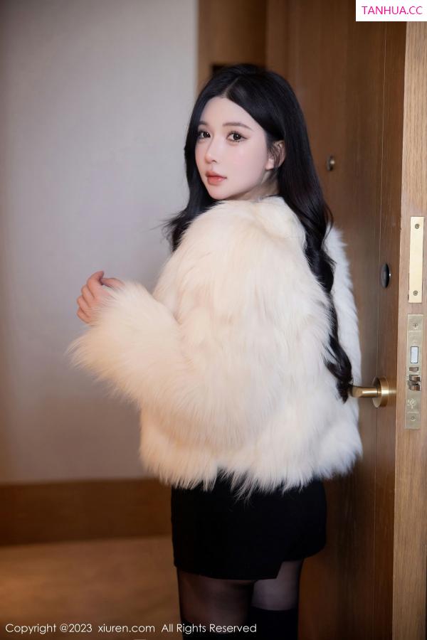   [XiuRen]高清写真图 2023.02.03 No.6212 林珊珊 黑丝美腿第6张图片
